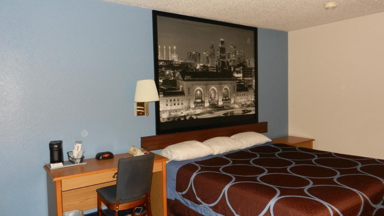 Hotel Super 8 by Wyndham Potosi Zewnętrze zdjęcie